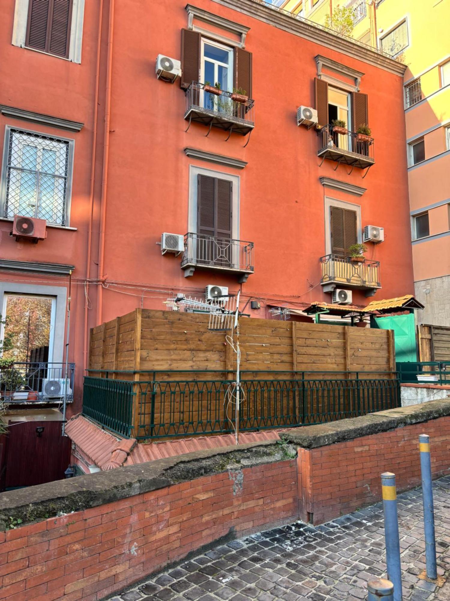Rosso Locazioni Brevi *